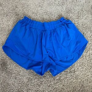 Lululemon Hotty Hot Shorts 2.5’